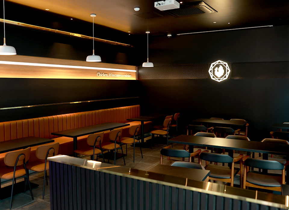 푸라닭 딥블랙 인테리어